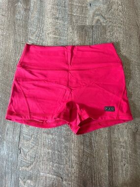 Fleo High-Waist 3” Shorts size Medium